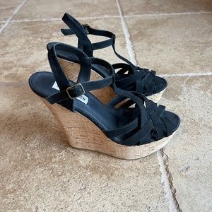Steve Madden Black Wedge Sandals 7.5